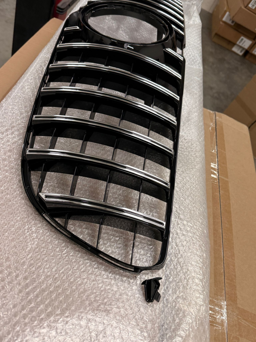 Grill Mercedes-Benz GLS X166 Facelift GT Chrome & Black Camera